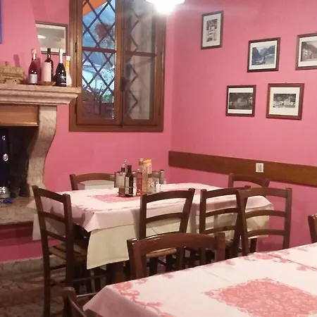 מלון Ristorante Pizzeria Al